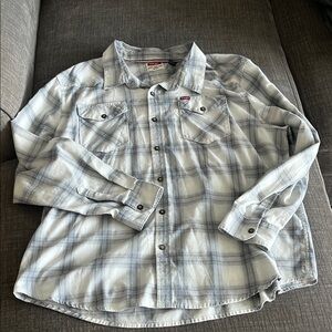 Wrangler Blue and White Casual Button Down Shirt